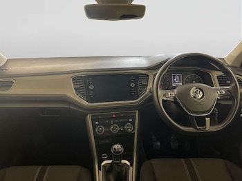 Used Volkswagen T-Roc 2020 for sale - 78339691: Photo