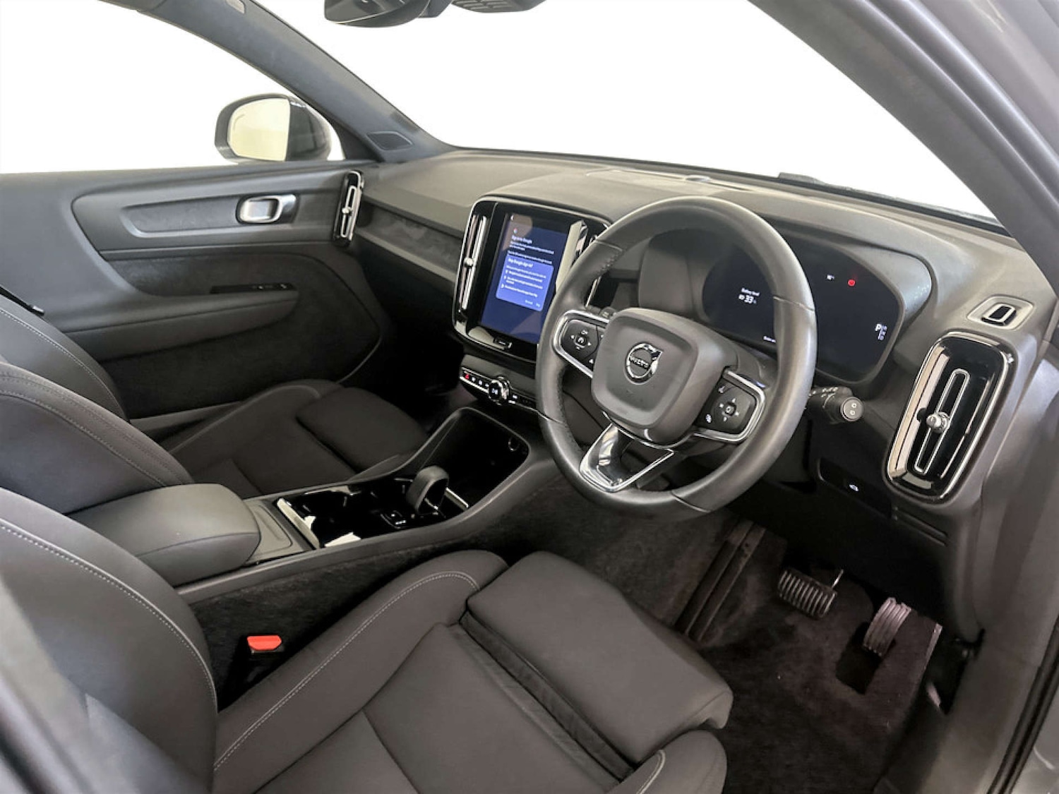 Used Volvo XC40 2022 for sale - 77185087: Photo 16