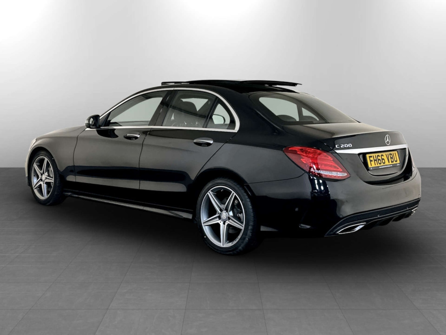 Used Mercedes-Benz C Class 2016 for sale - 77185080: Photo 8