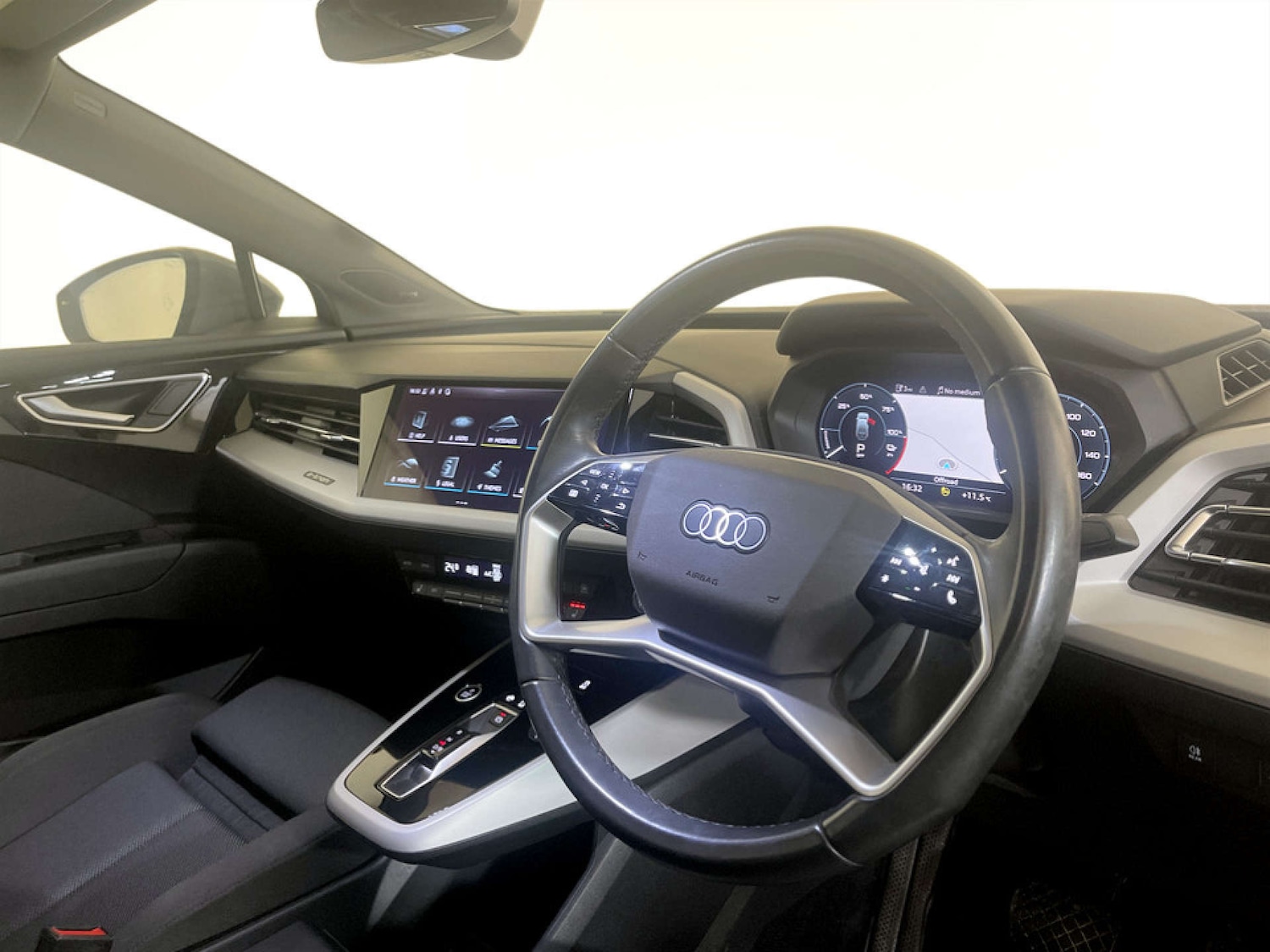 Used Audi Q4 e-tron 2023 for sale - 77643156: Photo 14