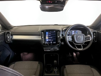 Used Volvo XC40 2023 for sale - 76006252: Photo