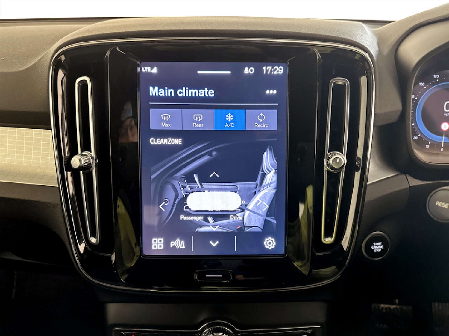 Used Volvo XC40 2022 for sale - 77276703: Photo 23