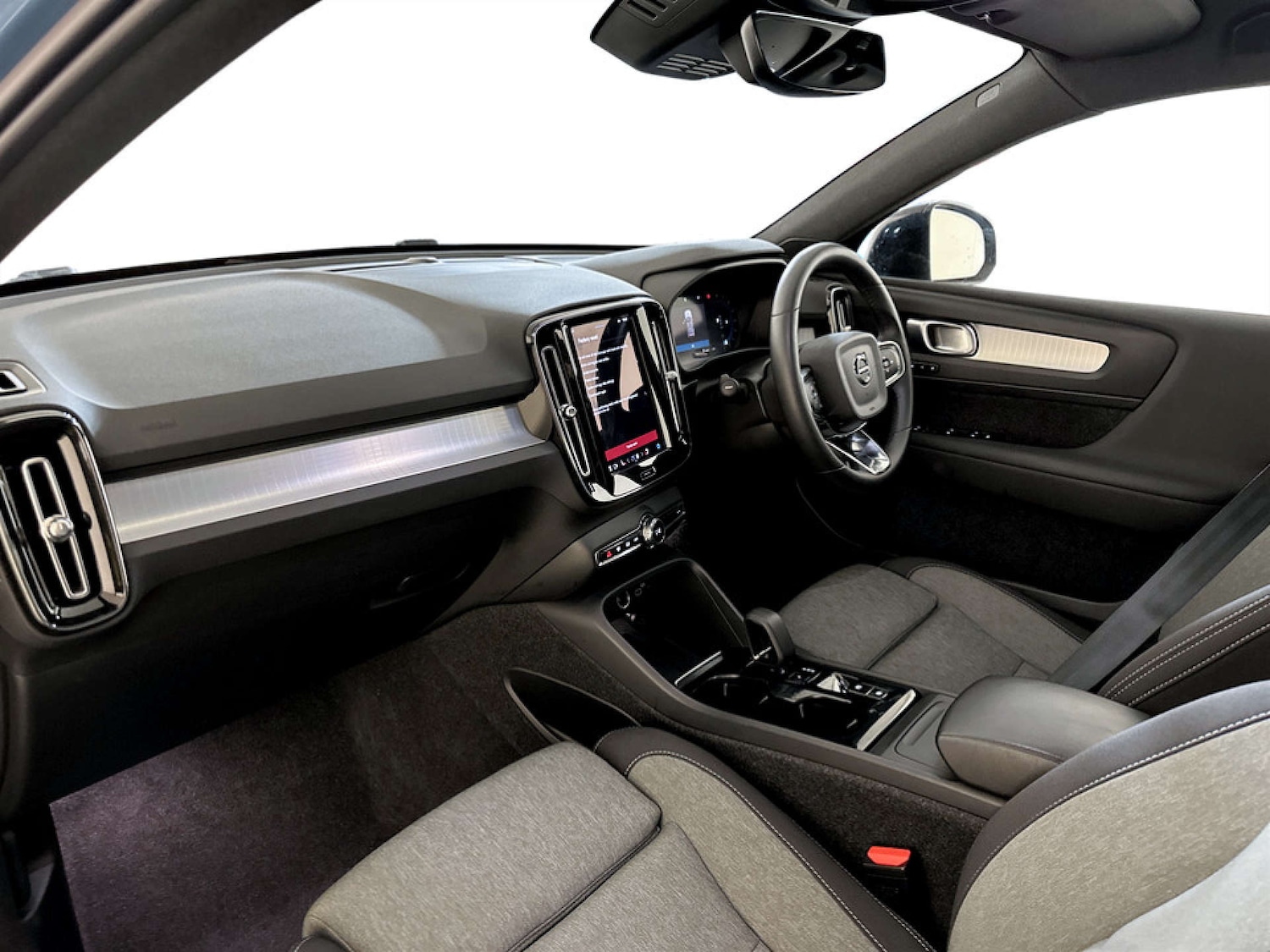 Used Volvo XC40 2024 for sale - 77621942: Photo 12