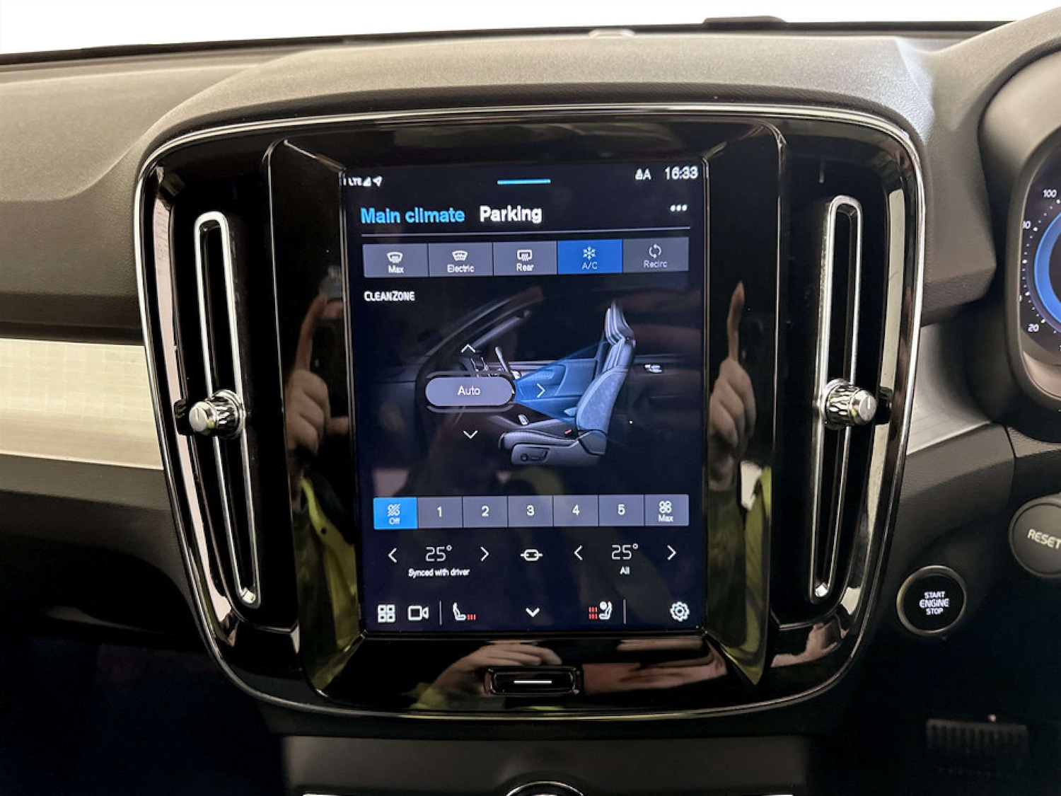 Used Volvo XC40 2024 for sale - 77621942: Photo 22