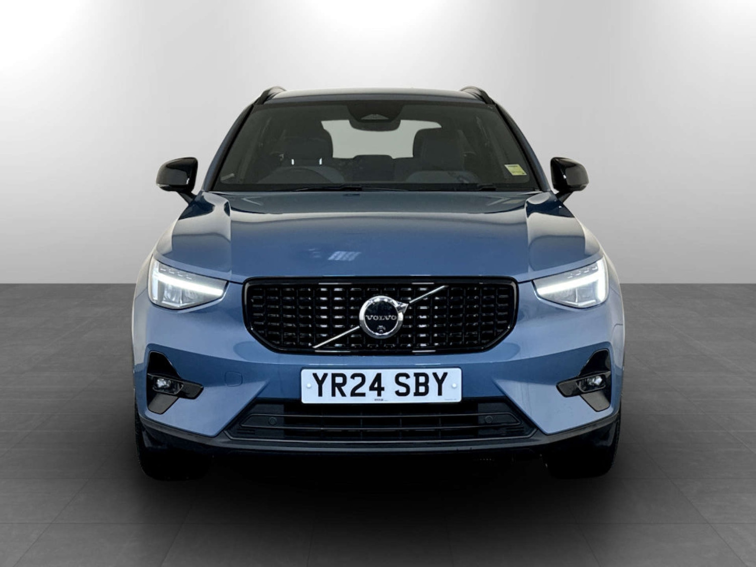 Used Volvo XC40 2024 for sale - 77621942: Photo 5