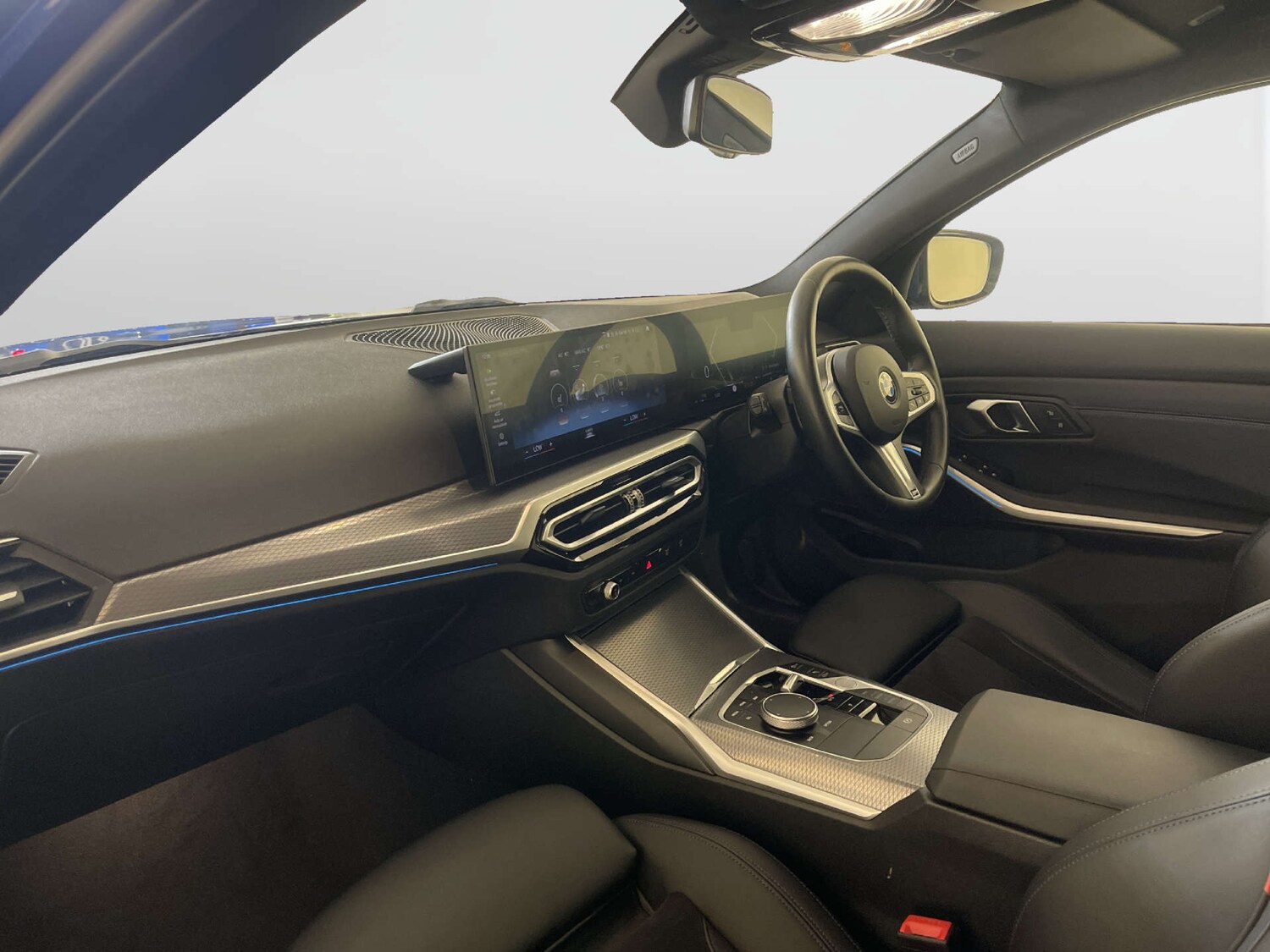 Used BMW 3 Series 2024 for sale - 77934060: Photo 11