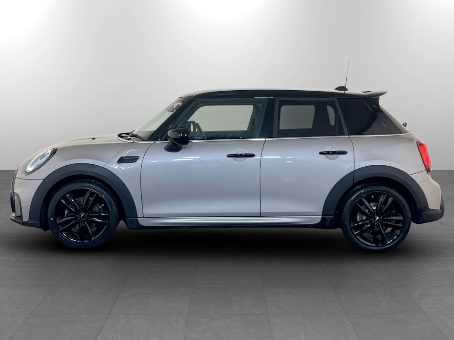 Used MINI Hatch 2022 for sale - 77288581: Photo 5