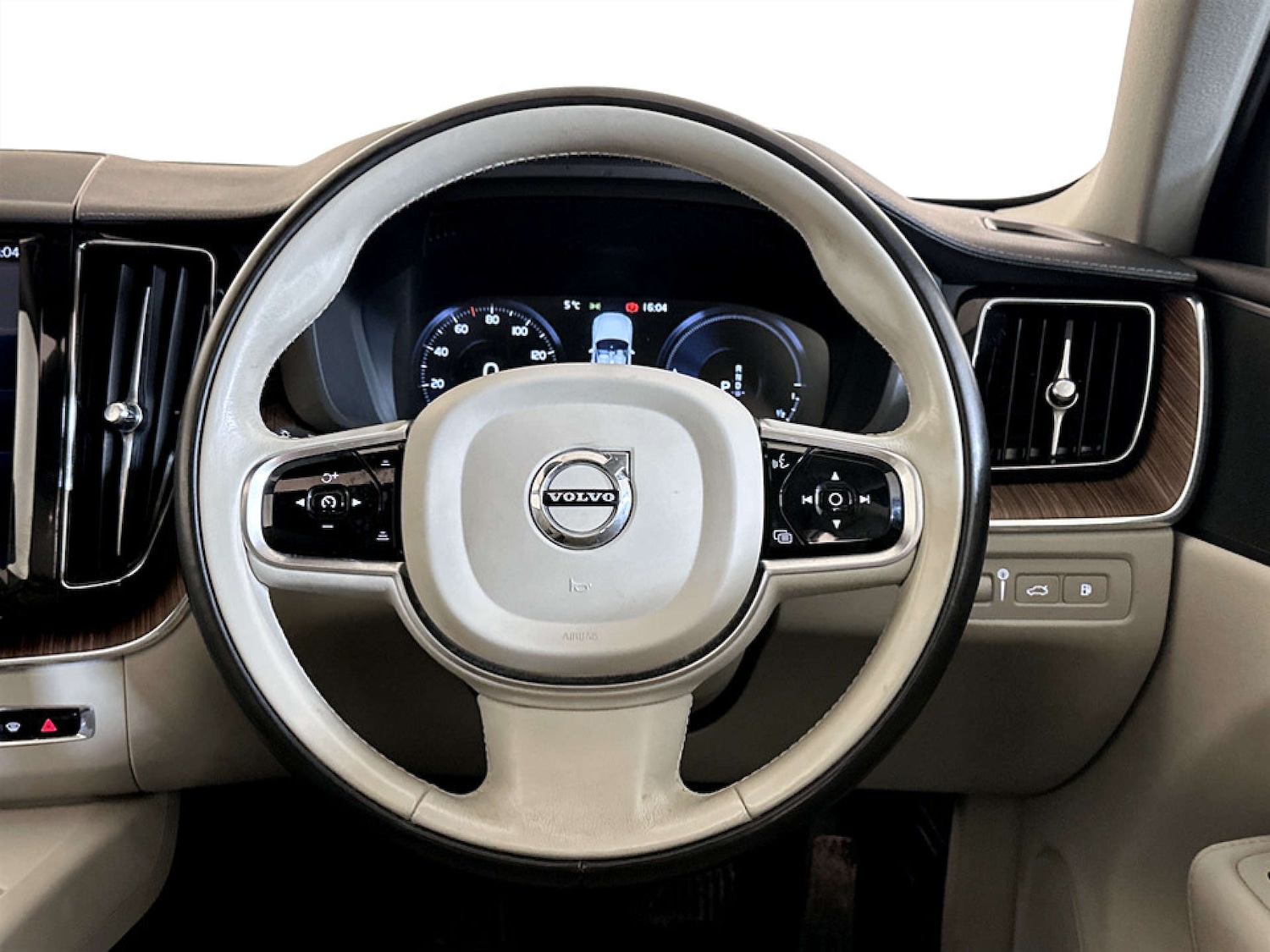 Used Volvo XC60 2020 for sale - 77547685: Photo 16