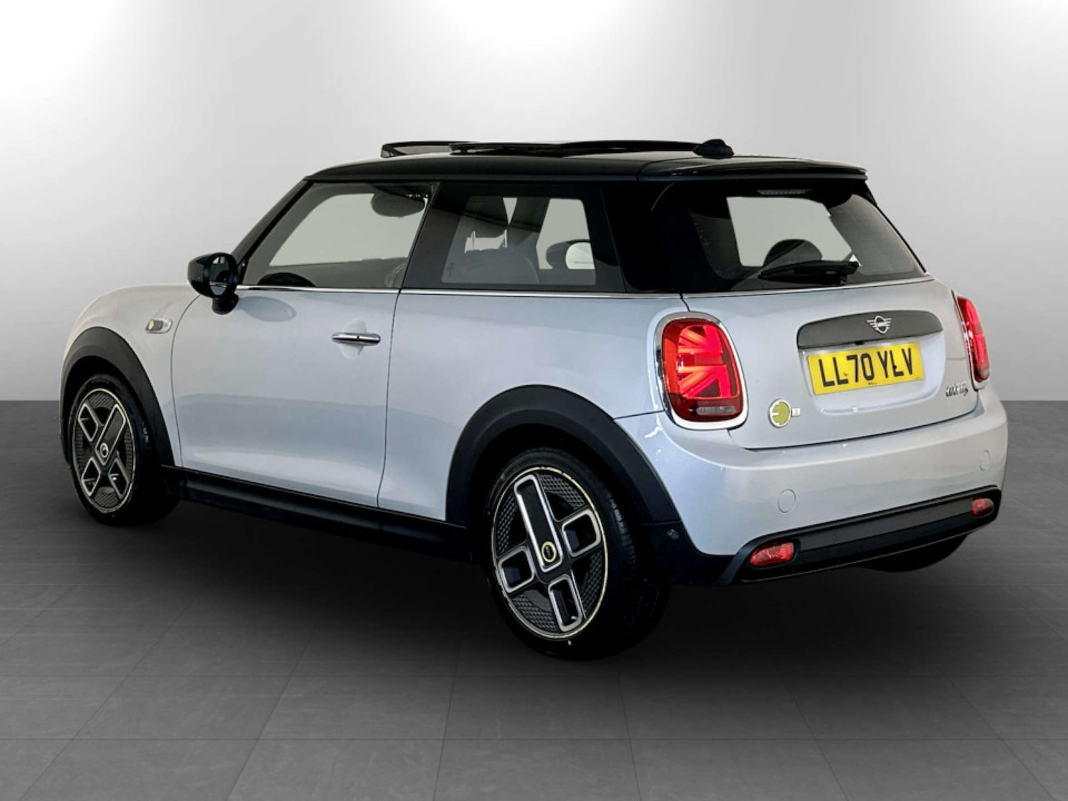 Used MINI Hatch 2020 for sale - 77326038: Photo 8