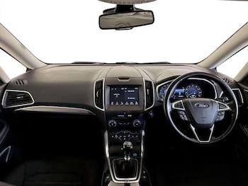 Used Ford Galaxy 2018 for sale - 77018105: Photo