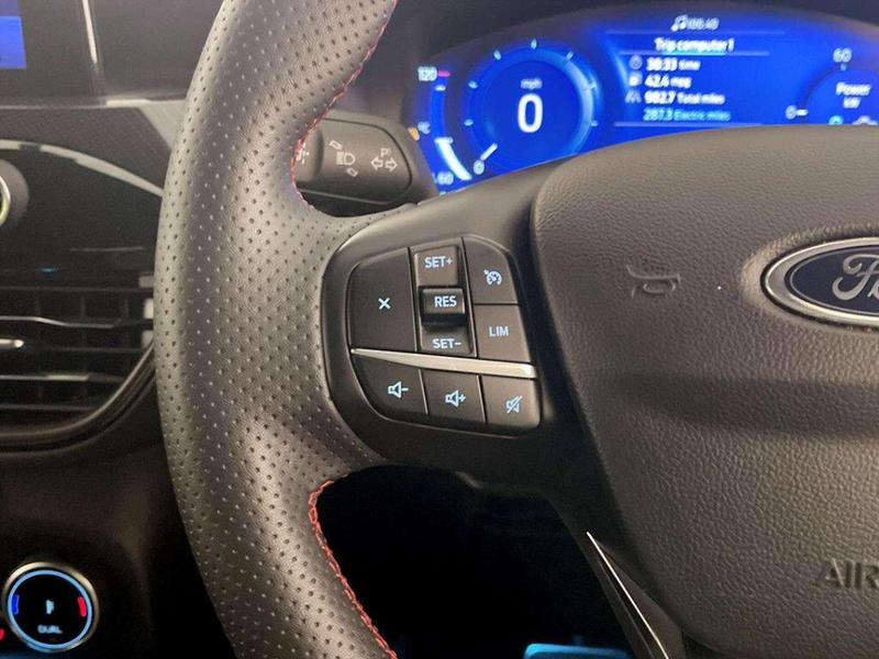 Used Ford Kuga 2023 for sale - 76825851: Photo 17