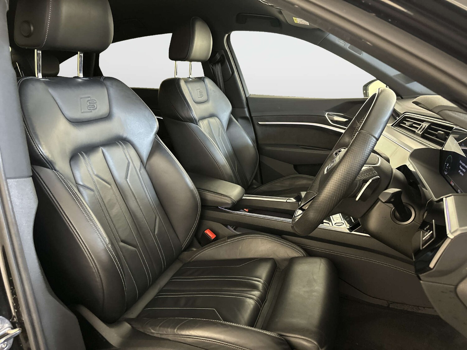 Used Audi e-tron 2021 for sale - 78041841: Photo 13