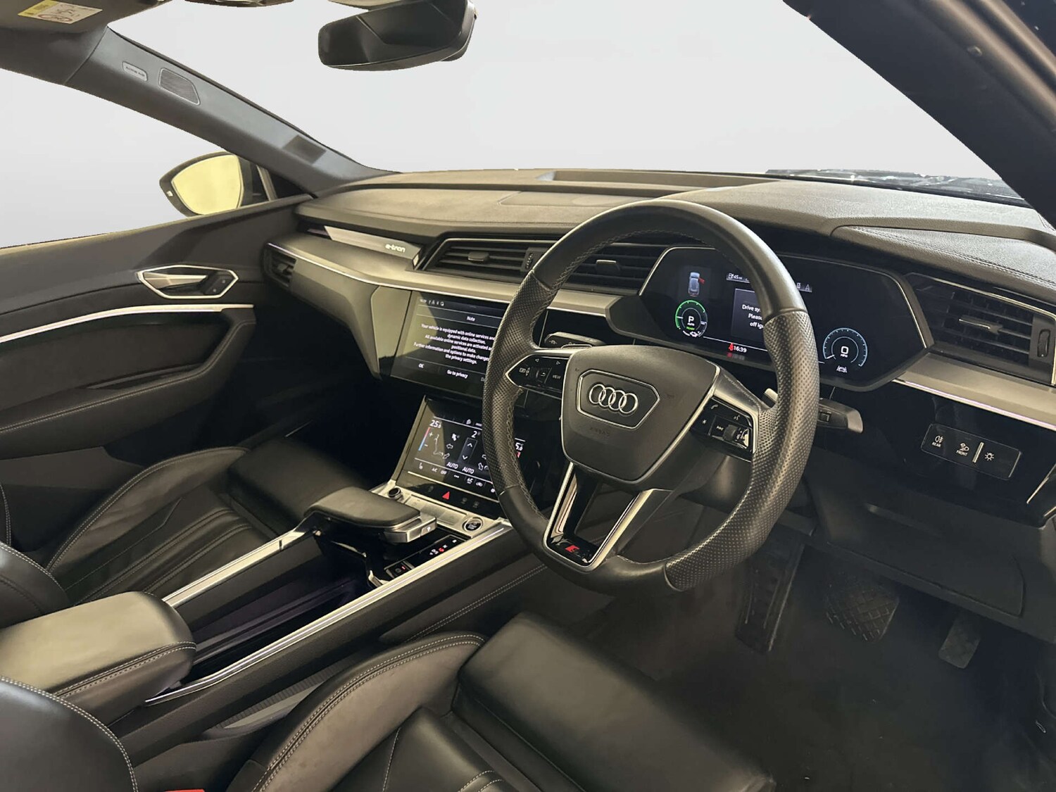 Used Audi e-tron 2021 for sale - 78041841: Photo 15