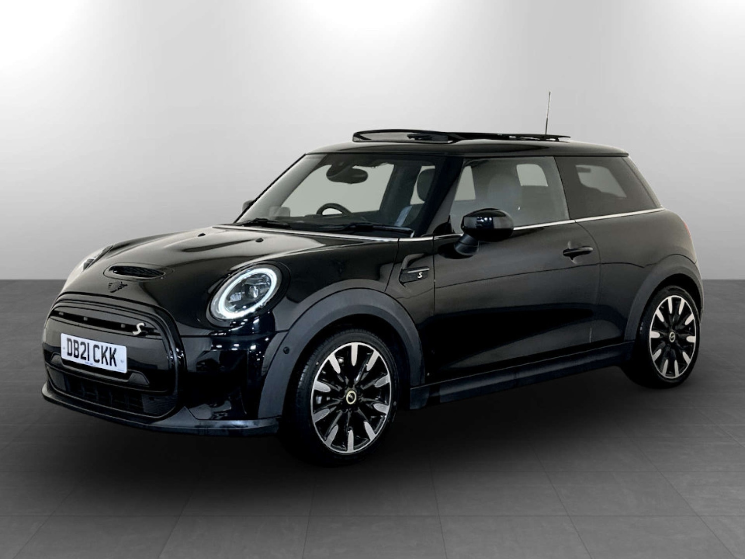 Used MINI Electric Hatch 2021 for sale - 77326110: Photo 4