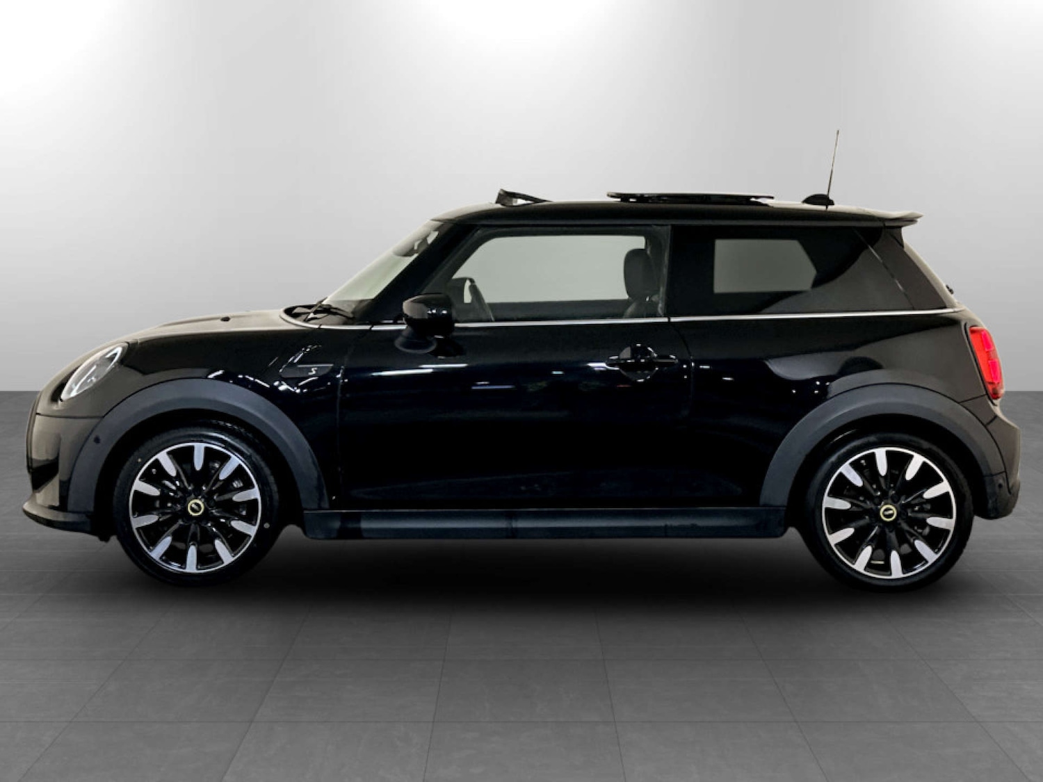 Used MINI Electric Hatch 2021 for sale - 77326110: Photo 5