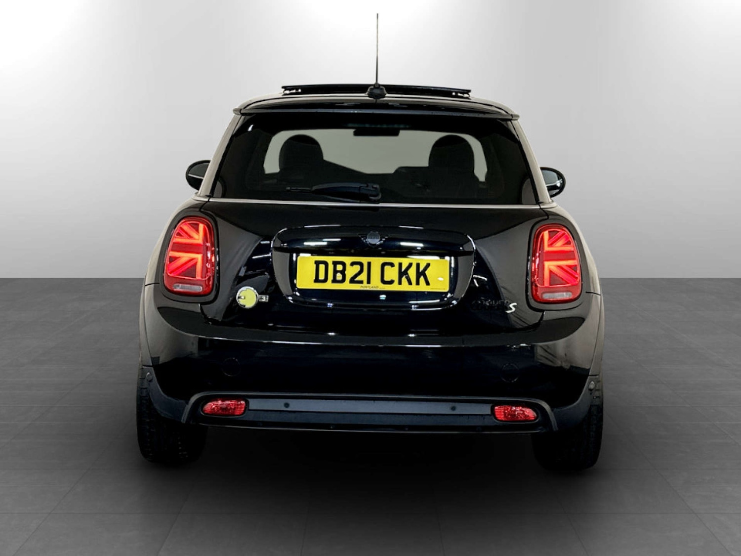 Used MINI Electric Hatch 2021 for sale - 77326110: Photo 7
