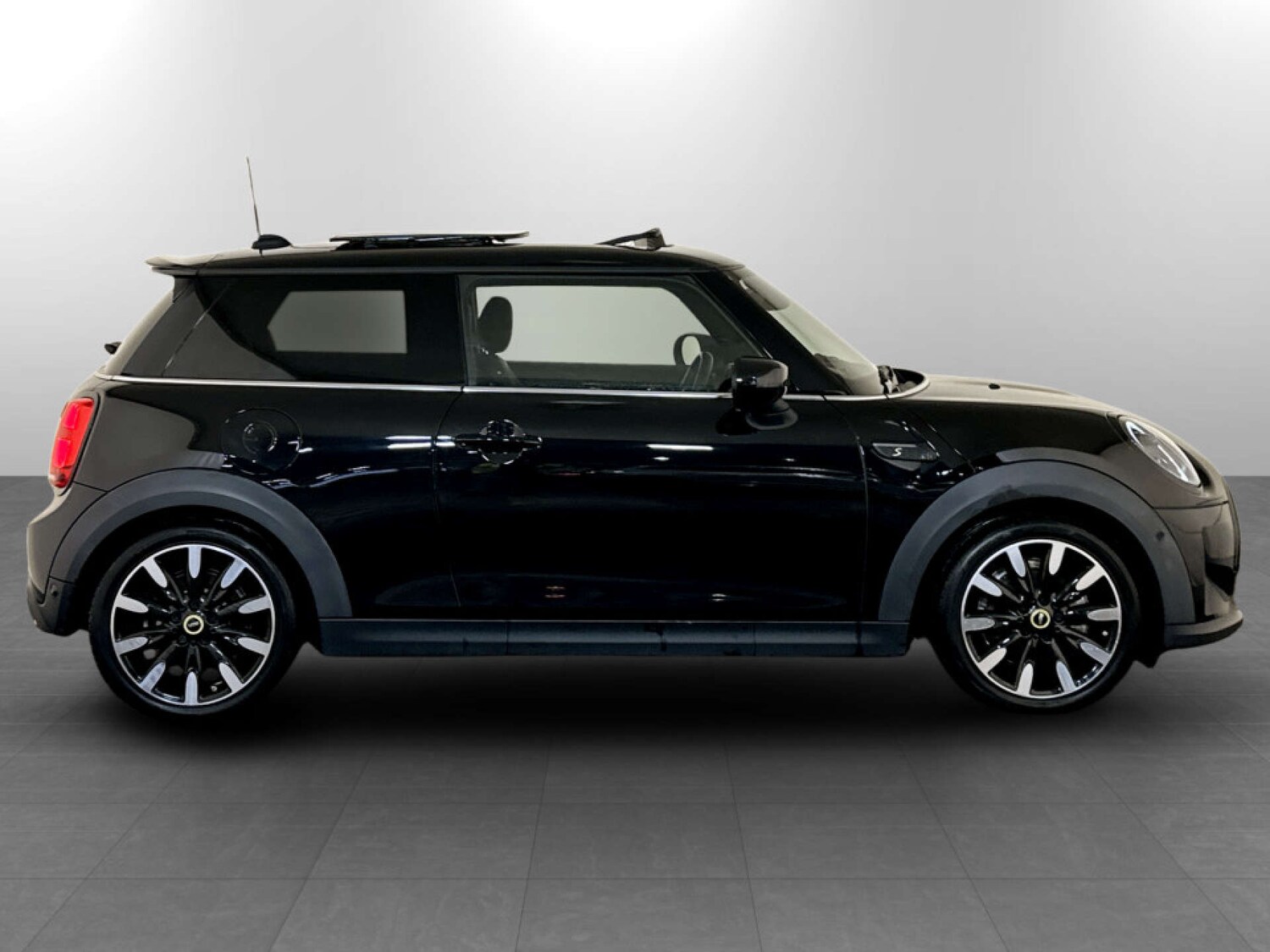 Used MINI Electric Hatch 2021 for sale - 77326110: Photo 9