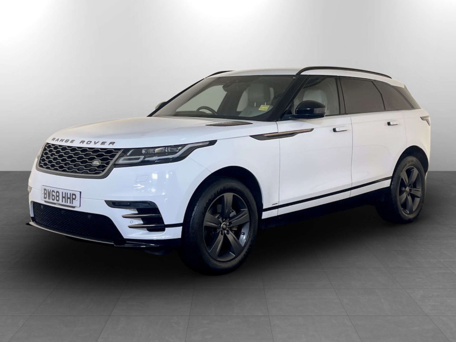 Used Land Rover Range Rover Velar 2018 for sale - 77185244: Photo 6