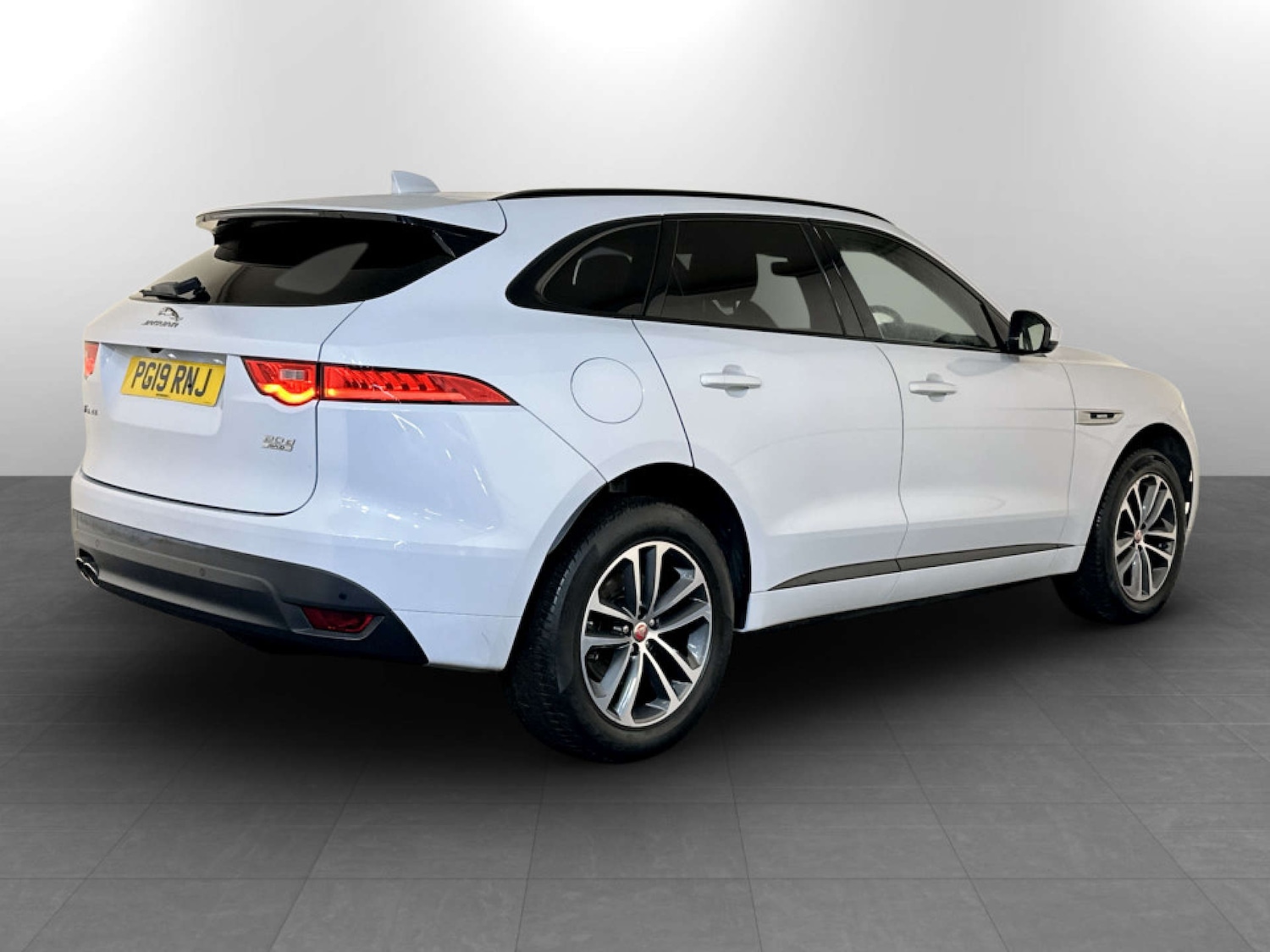 Used Jaguar F-Pace 2019 for sale - 77233568: Photo 11