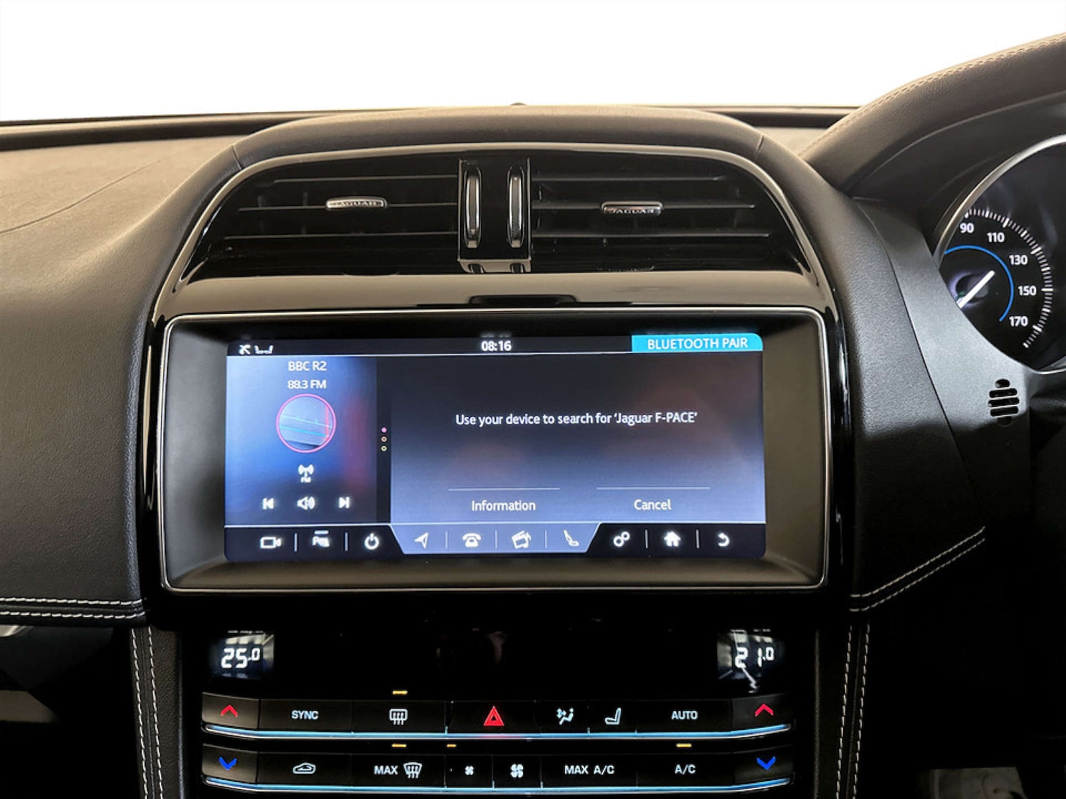 Used Jaguar F-Pace 2019 for sale - 77233568: Photo 23