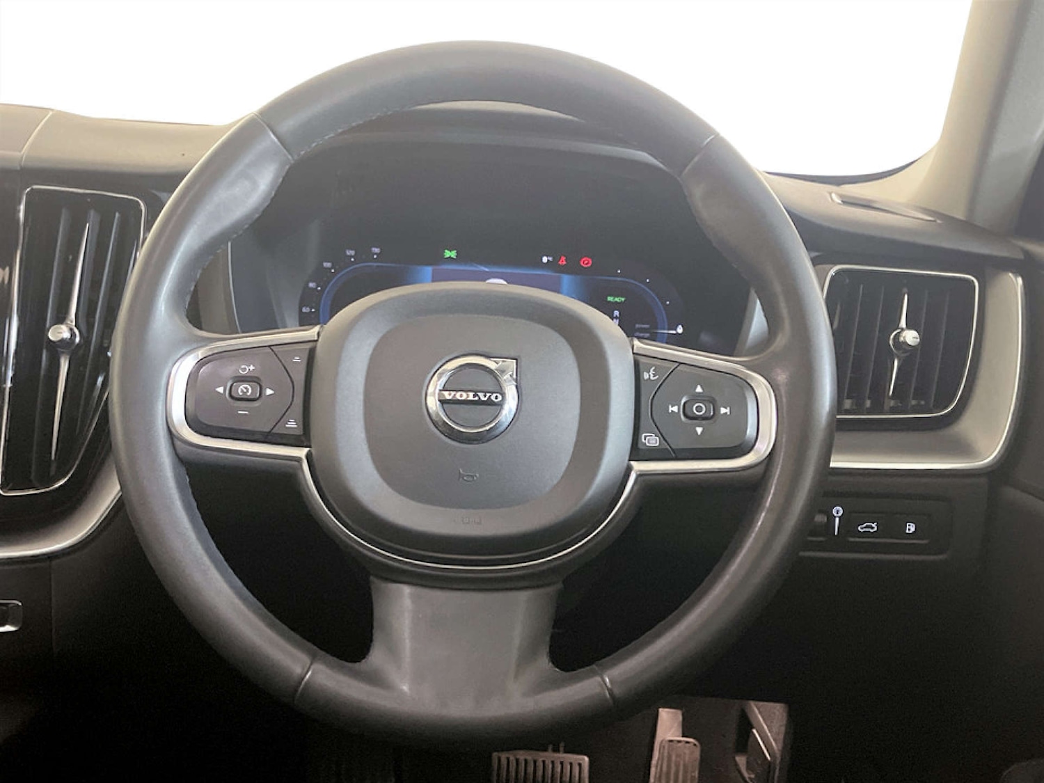 Used Volvo XC60 2022 for sale - 77409028: Photo 15