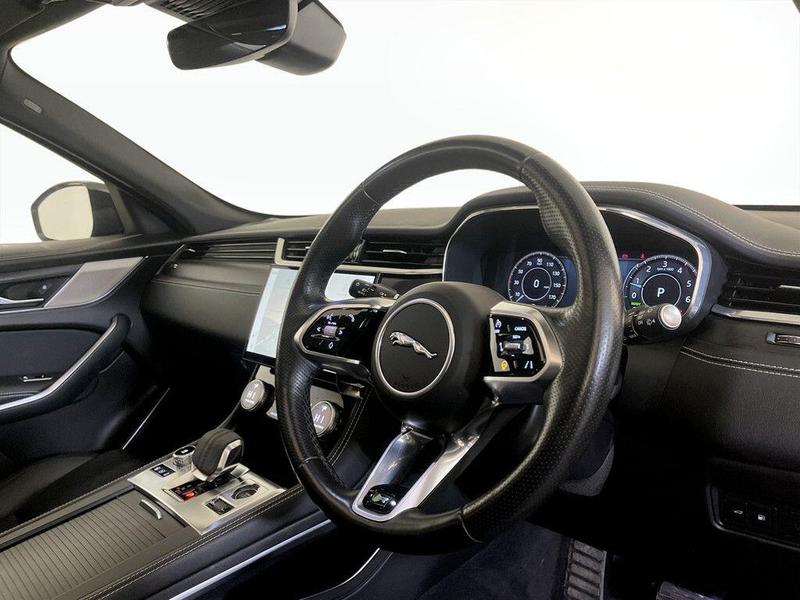 Used Jaguar F-Pace 2023 for sale - 76738812: Photo 15