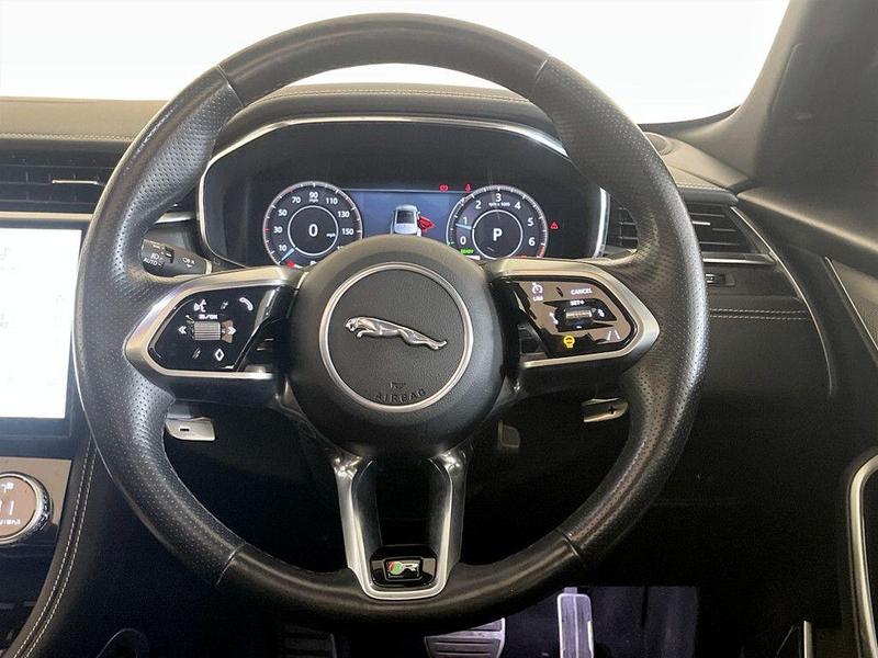 Used Jaguar F-Pace 2023 for sale - 76738812: Photo 16