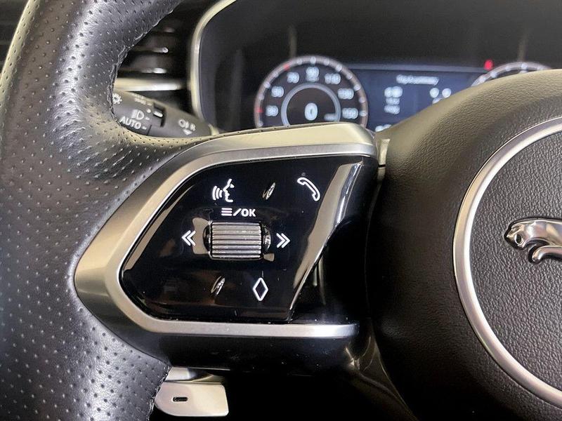 Used Jaguar F-Pace 2023 for sale - 76738812: Photo 17