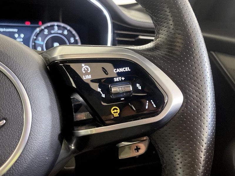 Used Jaguar F-Pace 2023 for sale - 76738812: Photo 19