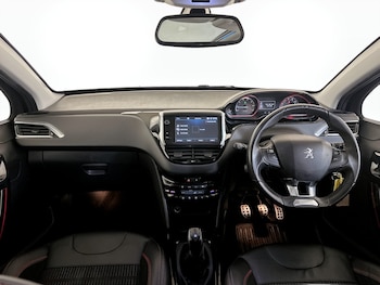 Used Peugeot 2008 2017 for sale - 74802250: Photo