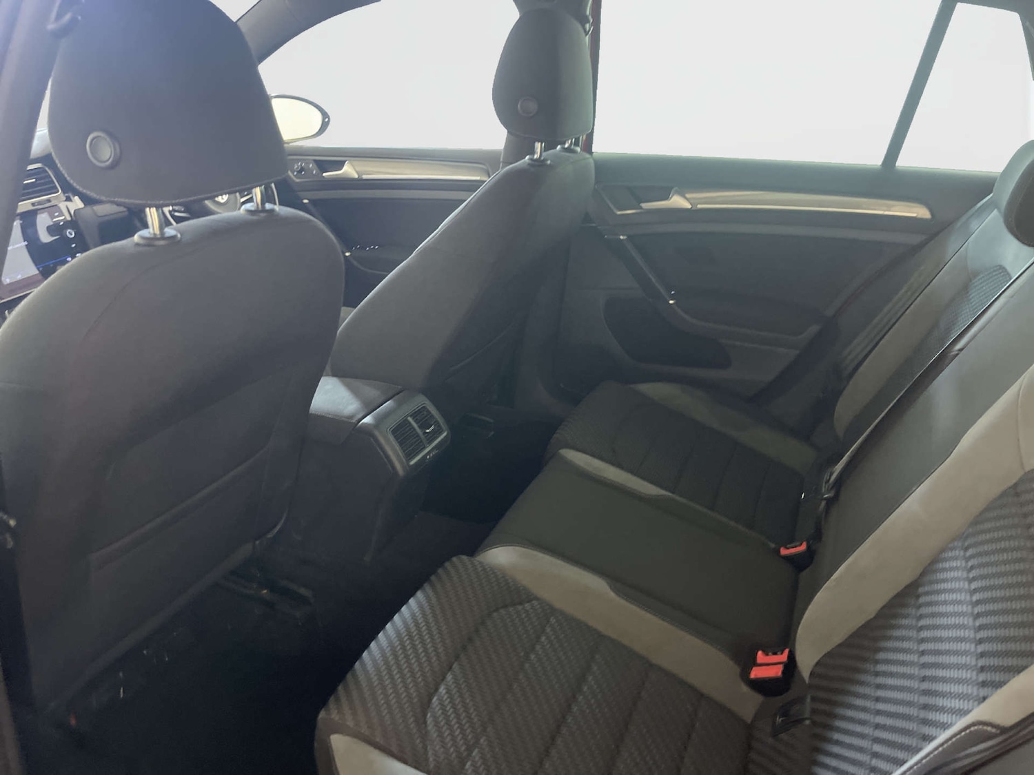 Used Volkswagen Golf 2018 for sale - 77880471: Photo 14