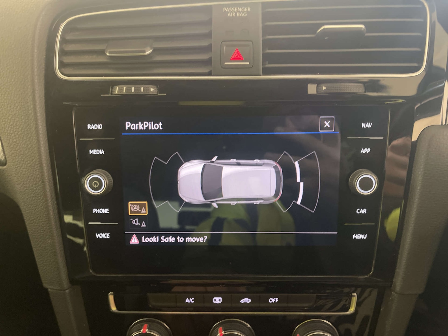 Used Volkswagen Golf 2018 for sale - 77880471: Photo 24