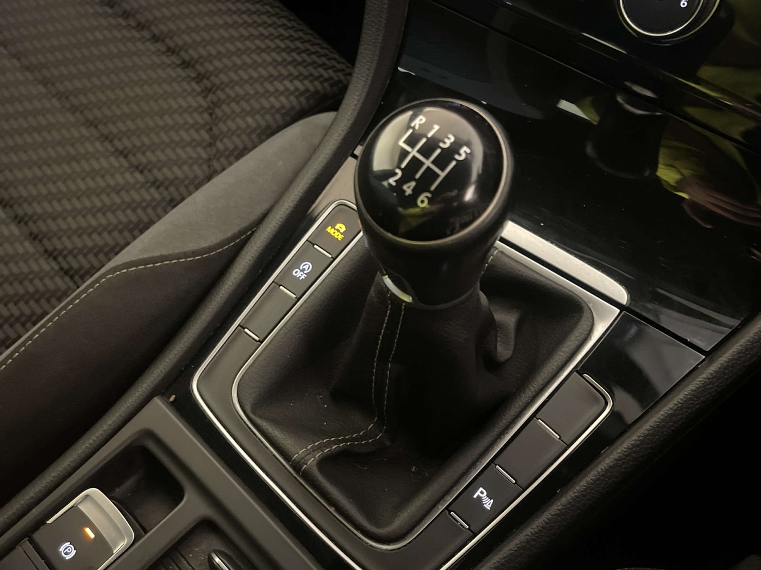 Used Volkswagen Golf 2018 for sale - 77880471: Photo 26