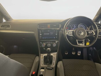 Used Volkswagen Golf 2018 for sale - 77880471: Photo