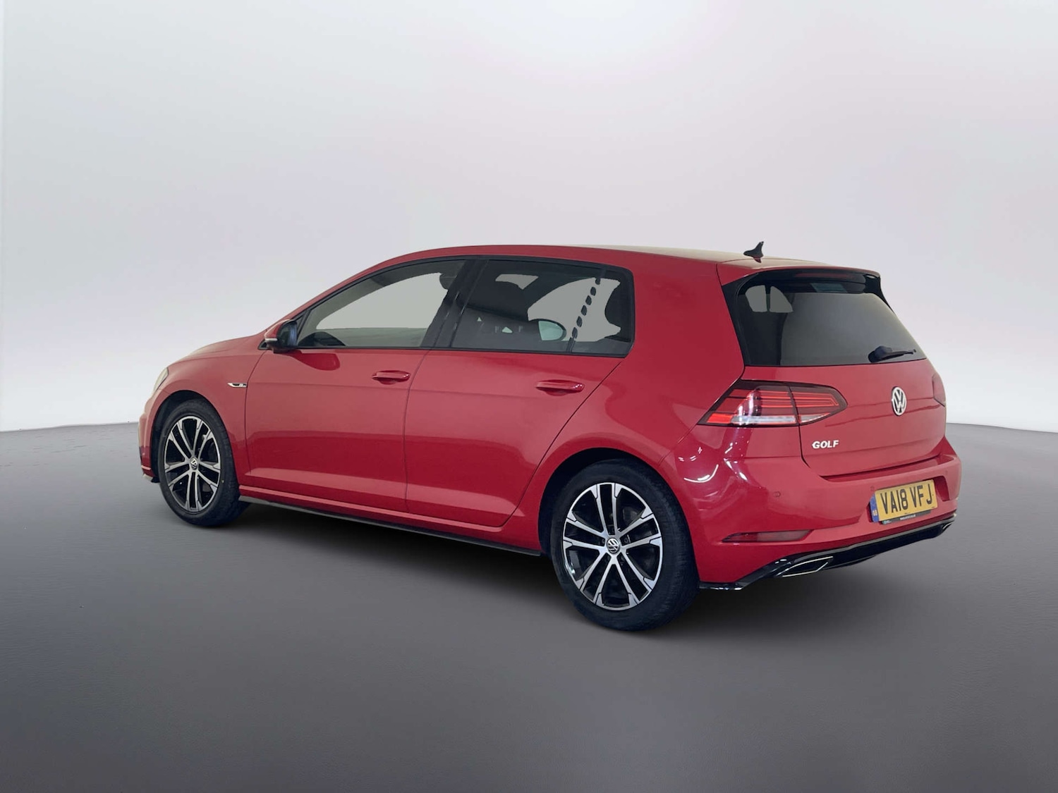 Used Volkswagen Golf 2018 for sale - 77880471: Photo 8