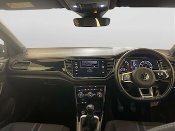 Used Volkswagen T-Roc 2021 for sale - 78412446: Photo