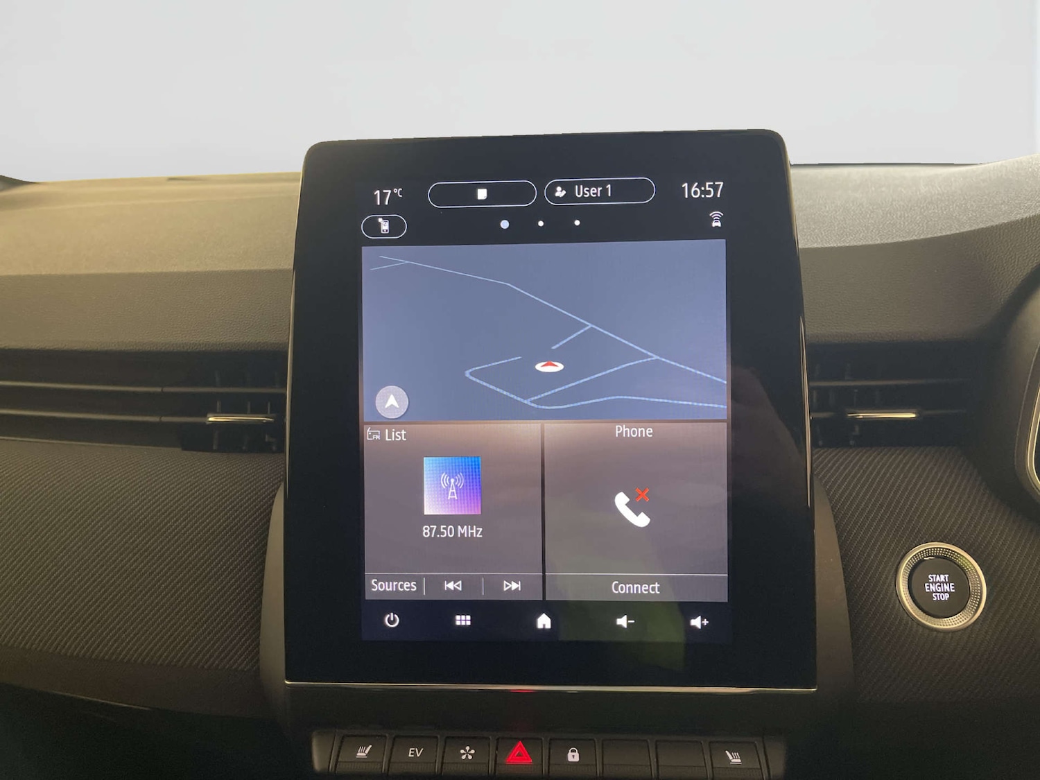 Used Renault Clio 2024 for sale - 77946324: Photo 24