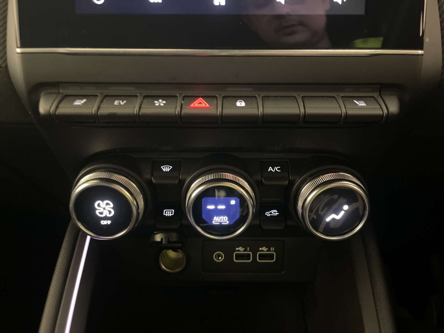 Used Renault Clio 2024 for sale - 77946324: Photo 25