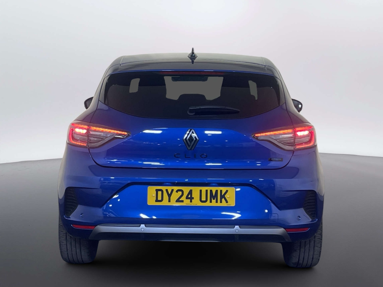 Used Renault Clio 2024 for sale - 77946324: Photo 9