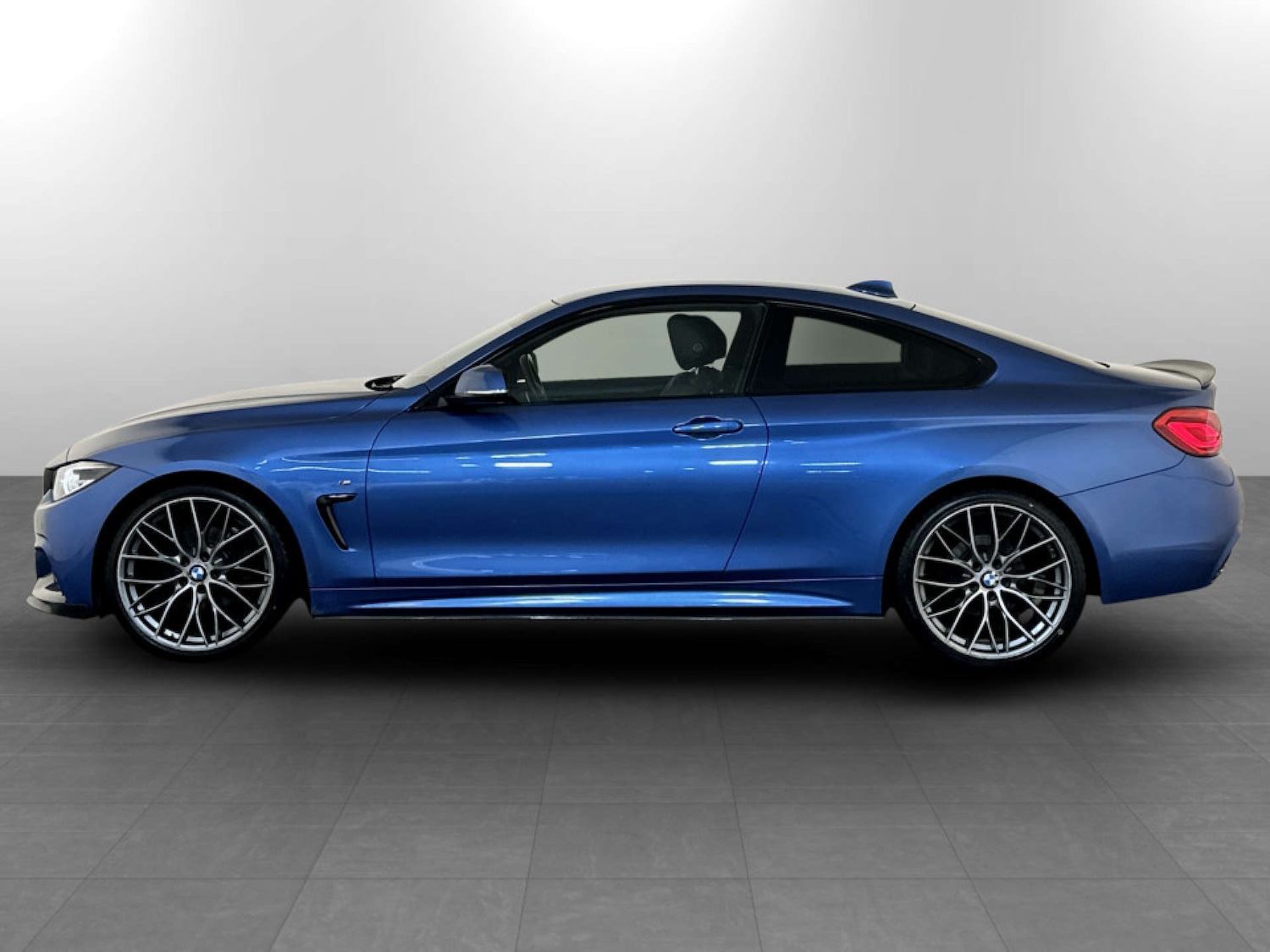 Used BMW 4 Series 2018 for sale - 77383373: Photo 7