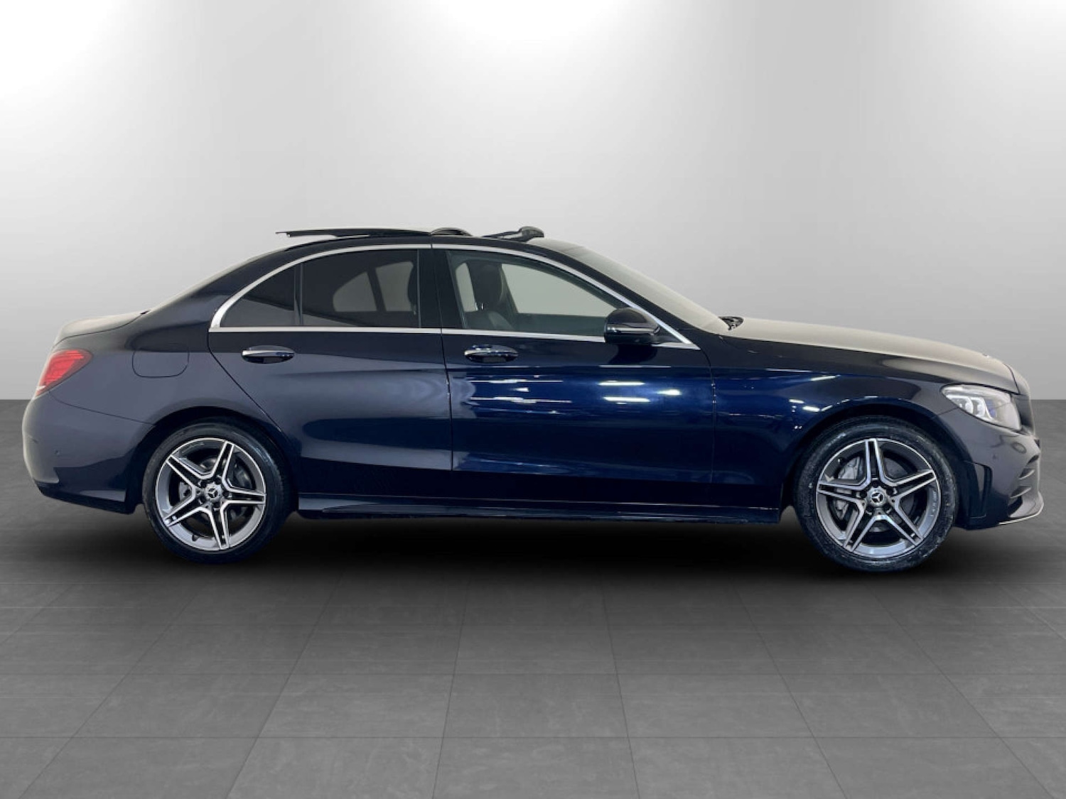 Used Mercedes-Benz C Class 2018 for sale - 77355498: Photo 11