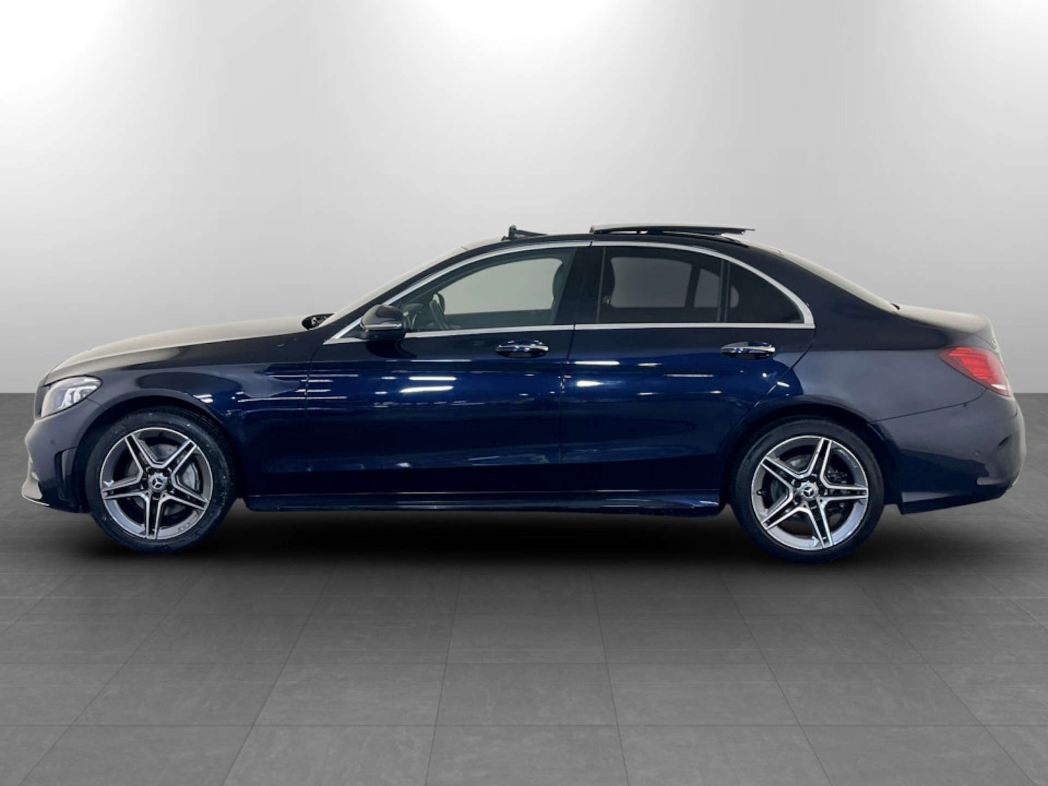 Used Mercedes-Benz C Class 2018 for sale - 77355498: Photo 7