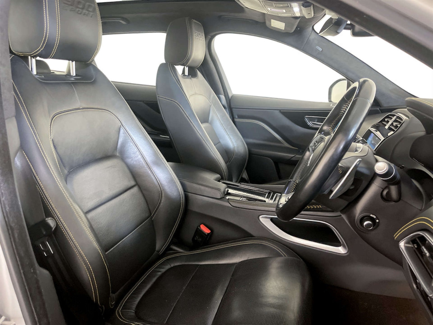 Used Jaguar F-Pace 2019 for sale - 77249243: Photo 13