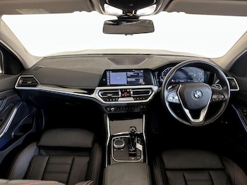 Used BMW 3 Series 2021 for sale - 76467602: Photo