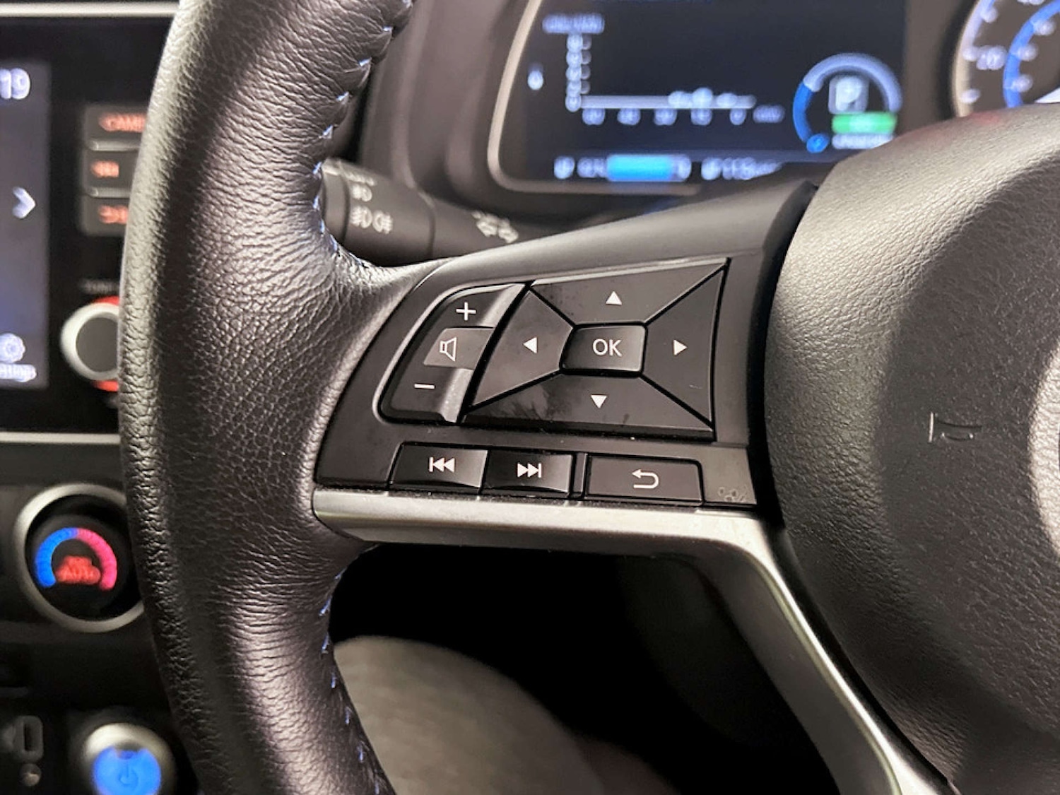 Used Nissan Leaf 2022 for sale - 77328556: Photo 17