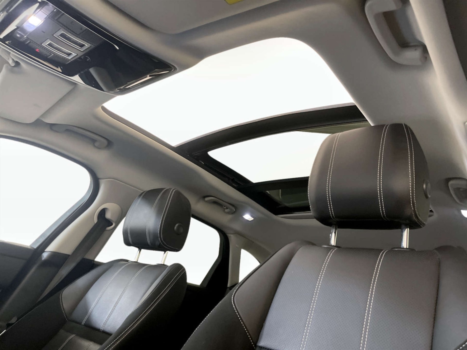 Used Land Rover Range Rover Velar 2019 for sale - 77765725: Photo 14