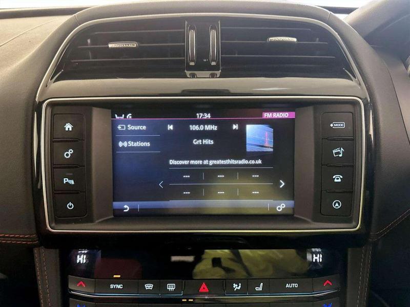 Used Jaguar F-Pace 2018 for sale - 76826025: Photo 22