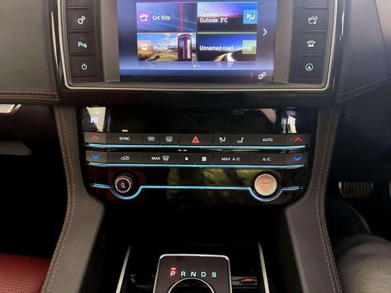 Used Jaguar F-Pace 2018 for sale - 76826025: Photo 24