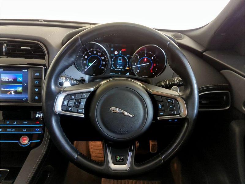 Used Jaguar F-Pace 2018 for sale - 76649734: Photo 17