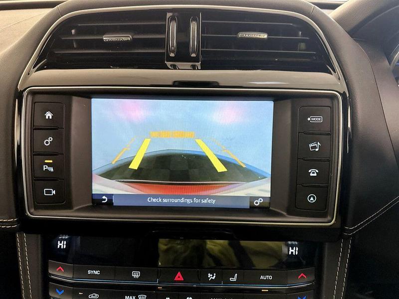 Used Jaguar F-Pace 2018 for sale - 76649734: Photo 23